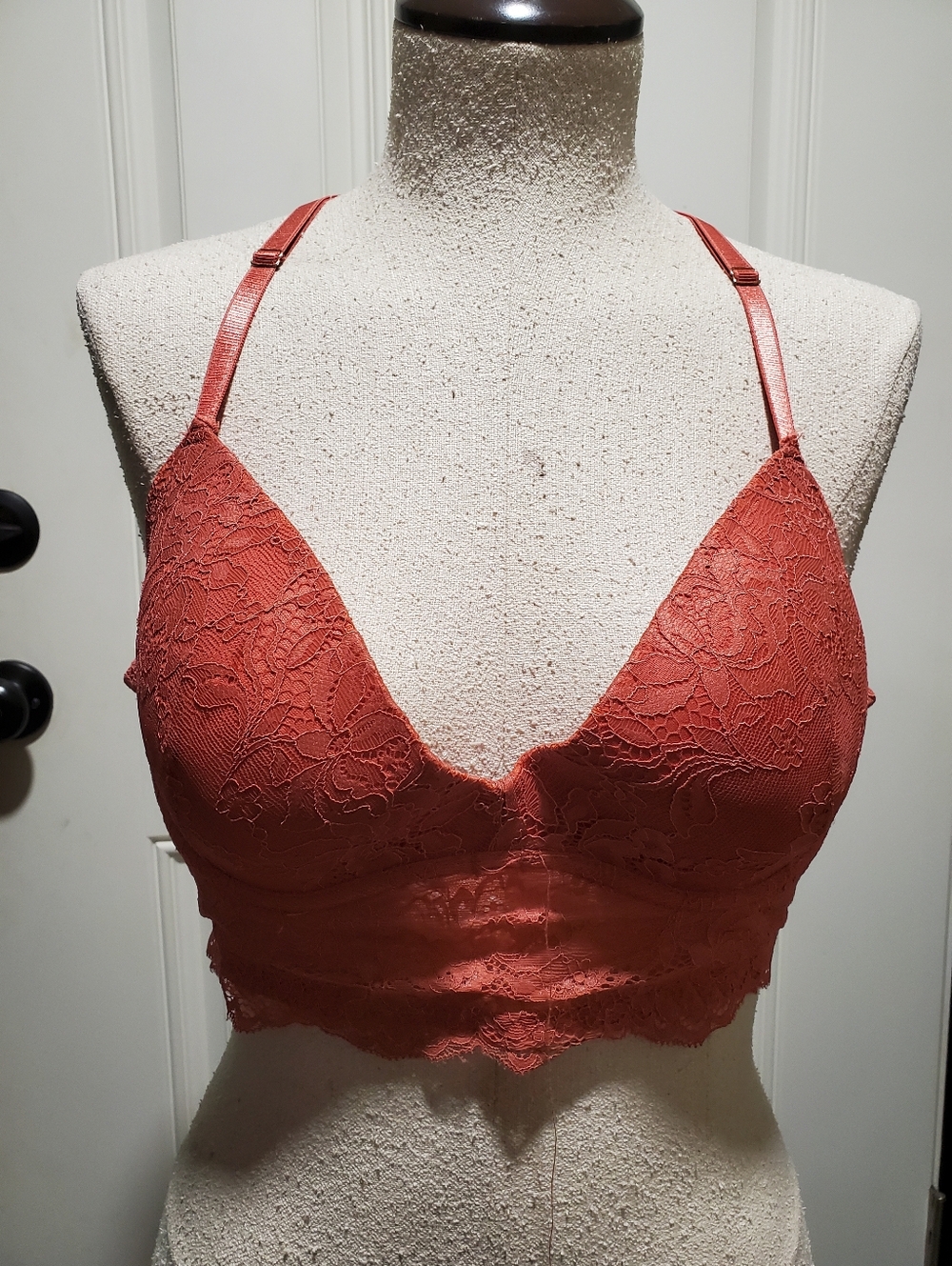 Coral Pink Lace Underwire Bra - Marilyn Monroe 36C